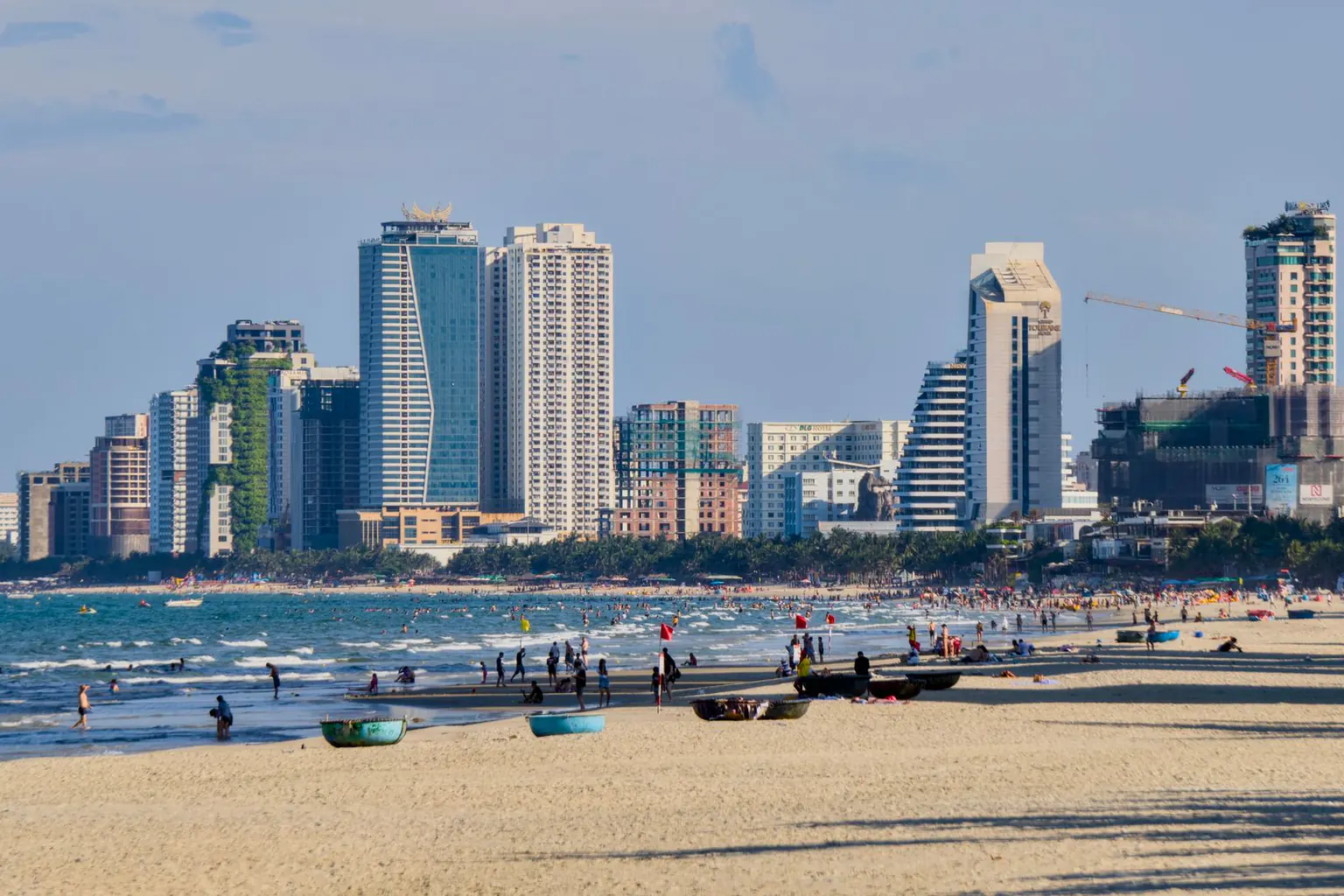 Da Nang beach and horizon